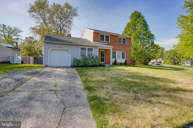 174 SCHOOLHOUSE LN, Mount Laurel, NJ 08054