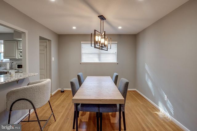 174 SCHOOLHOUSE LN, Mount Laurel, NJ 08054