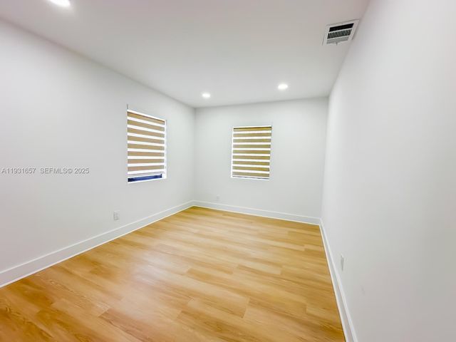 4000 SW 28th St, West Park, FL 33023