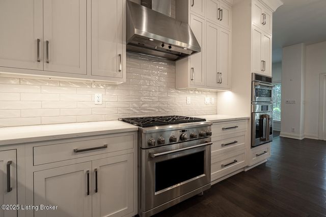 15407 Crystal Springs Way, Louisville, KY 40245