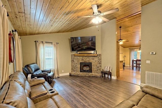 55 Rolling Oaks Road, Murphy, NC 28906