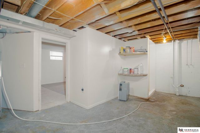 6634 Curtis Avenue, Omaha, NE 68104