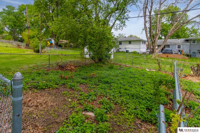 6634 Curtis Avenue, Omaha, NE 68104