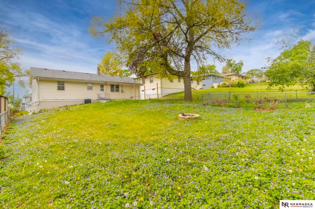6634 Curtis Avenue, Omaha, NE 68104