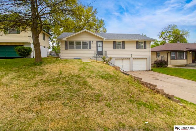 6634 Curtis Avenue, Omaha, NE 68104