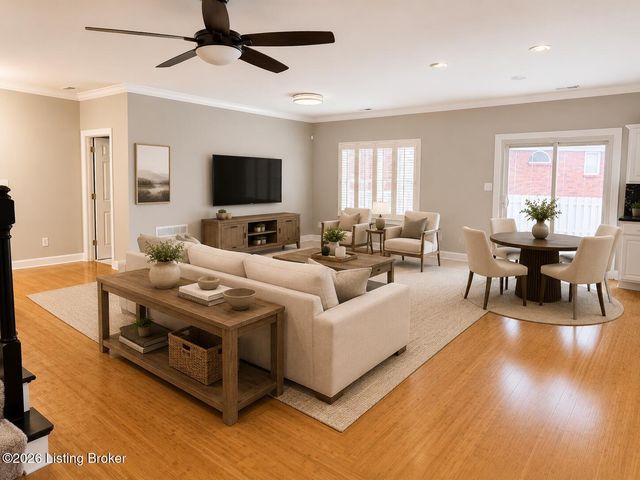 1118 Silvercrest Ln, Louisville, KY 40223