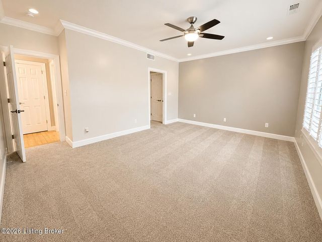 1118 Silvercrest Ln, Louisville, KY 40223