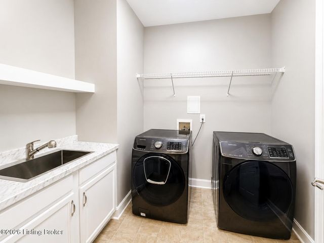 1118 Silvercrest Ln, Louisville, KY 40223