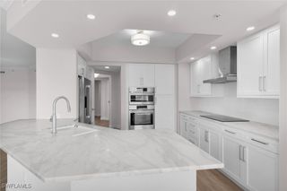 1060 Borghese LN 803, Naples, FL 34114