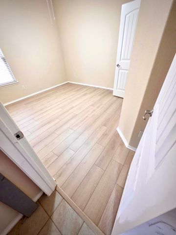 1100 Lake Woodland Drive, Little Elm, TX 75068