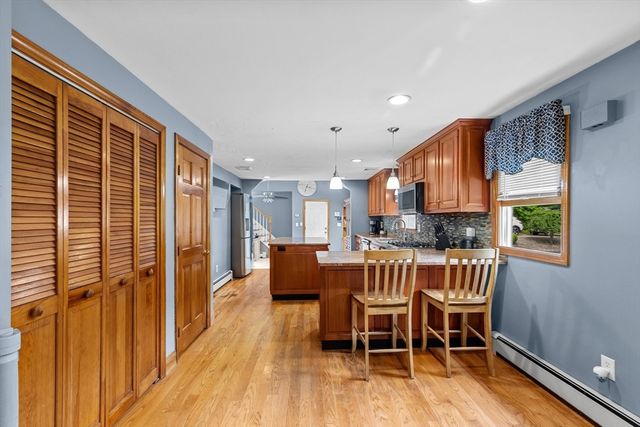 244-244A Holmes St, Halifax, MA 02338