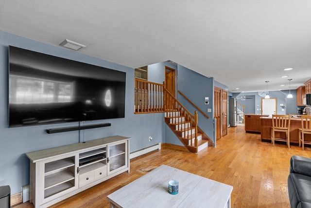 244-244A Holmes St, Halifax, MA 02338