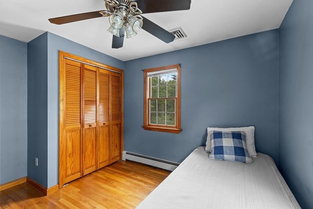 244-244A Holmes St, Halifax, MA 02338
