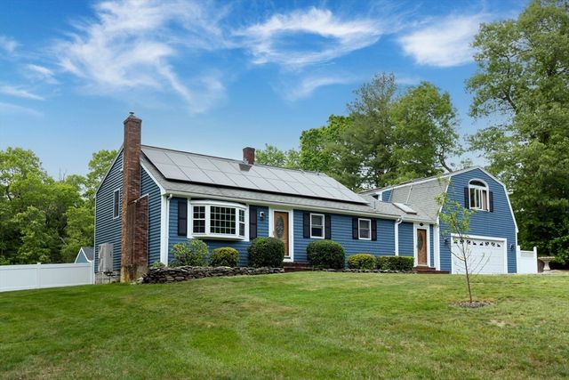 244-244A Holmes St, Halifax, MA 02338