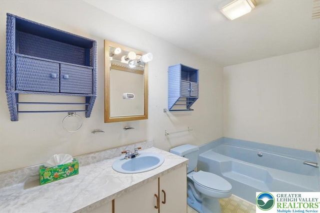 183 Dogwood Lane, Polk Twp, PA 18058