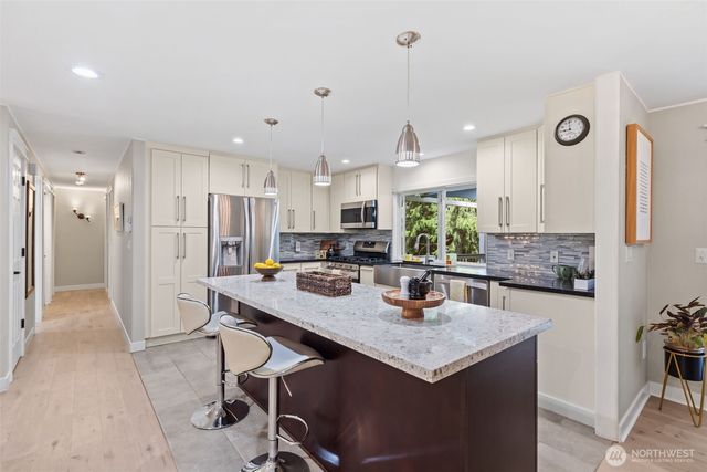 12017 106th Avenue NE, Kirkland, WA 98034