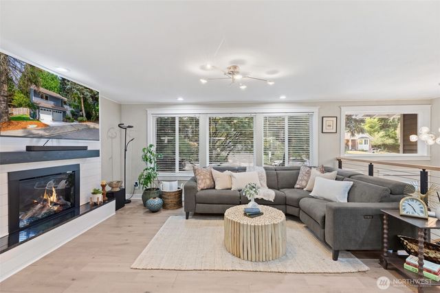12017 106th Avenue NE, Kirkland, WA 98034