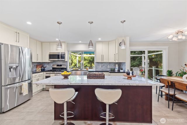 12017 106th Avenue NE, Kirkland, WA 98034