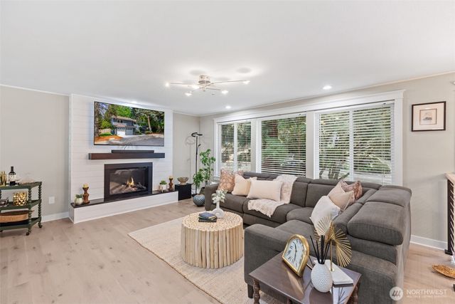 12017 106th Avenue NE, Kirkland, WA 98034