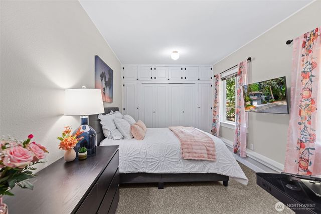 12017 106th Avenue NE, Kirkland, WA 98034