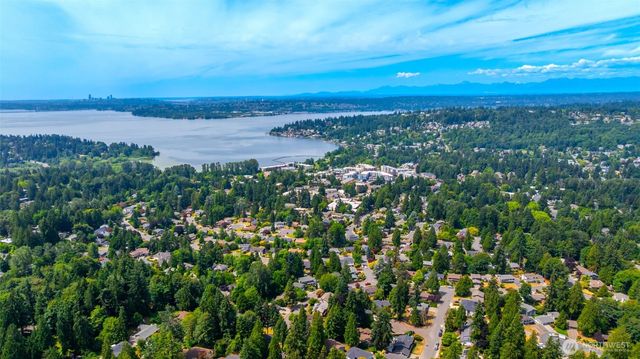 12017 106th Avenue NE, Kirkland, WA 98034