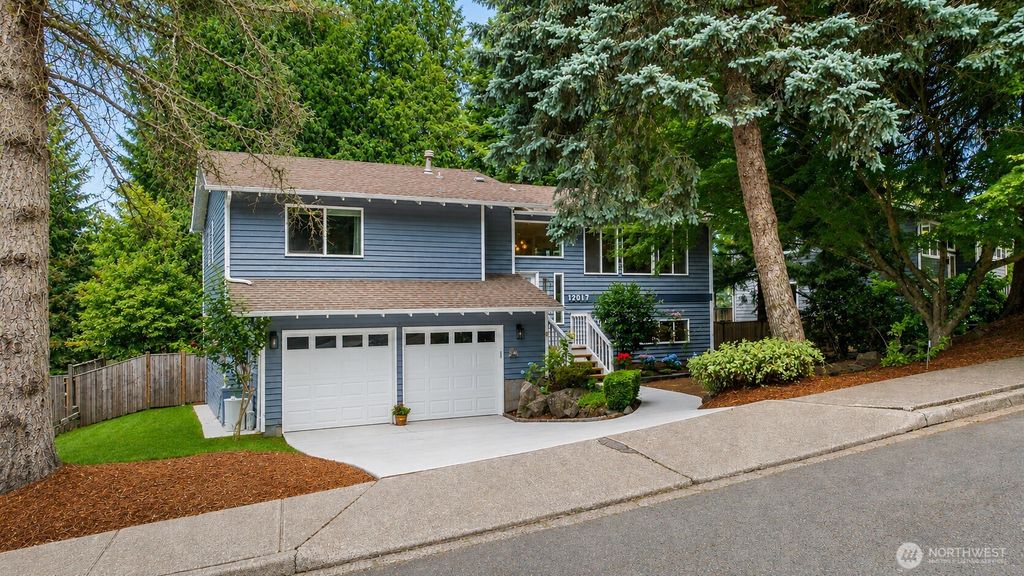 12017 106th Avenue NE, Kirkland, WA 98034