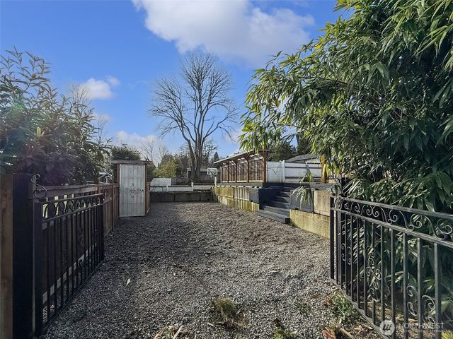 620 Stevens Avenue NW, Renton, WA 98507