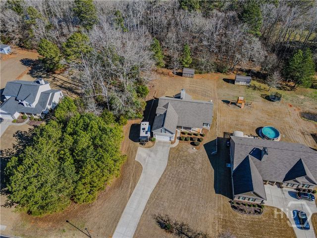 233 Poppyfield Farm Drive, Good Hope, GA 30641