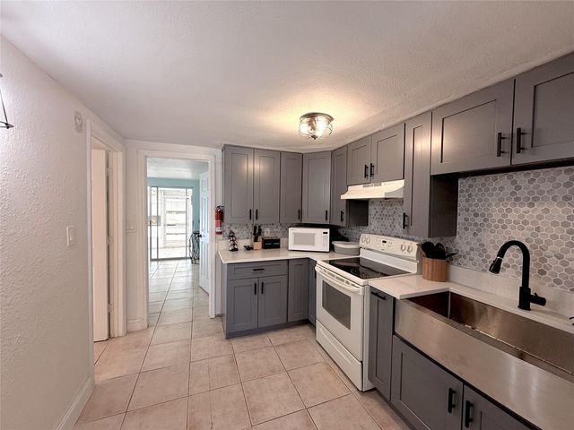 12611 1ST ISLE, Hudson, FL 34667