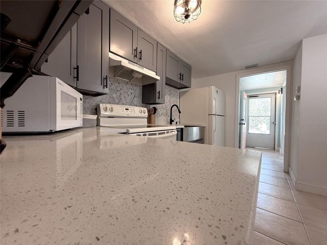 12611 1ST ISLE, Hudson, FL 34667