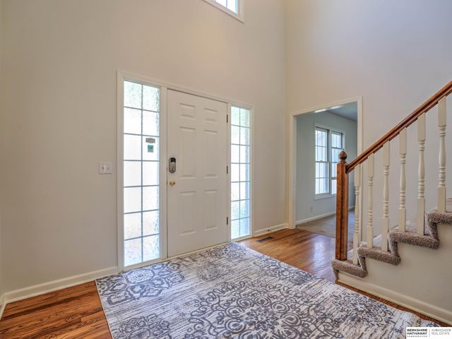 17631 Monroe Street, Omaha, NE 68135