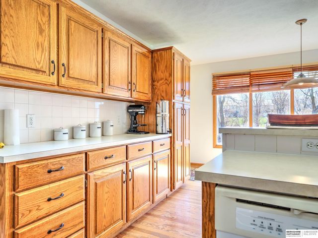 17631 Monroe Street, Omaha, NE 68135