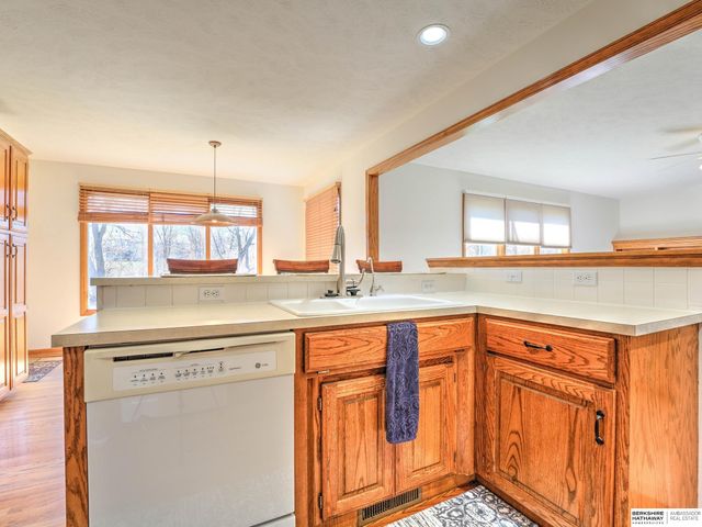 17631 Monroe Street, Omaha, NE 68135