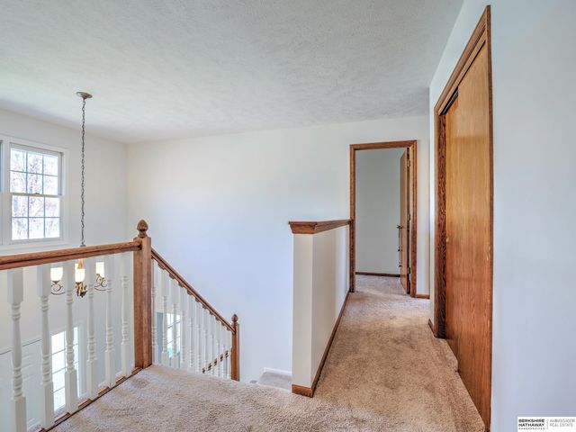 17631 Monroe Street, Omaha, NE 68135
