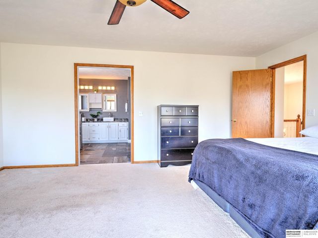 17631 Monroe Street, Omaha, NE 68135