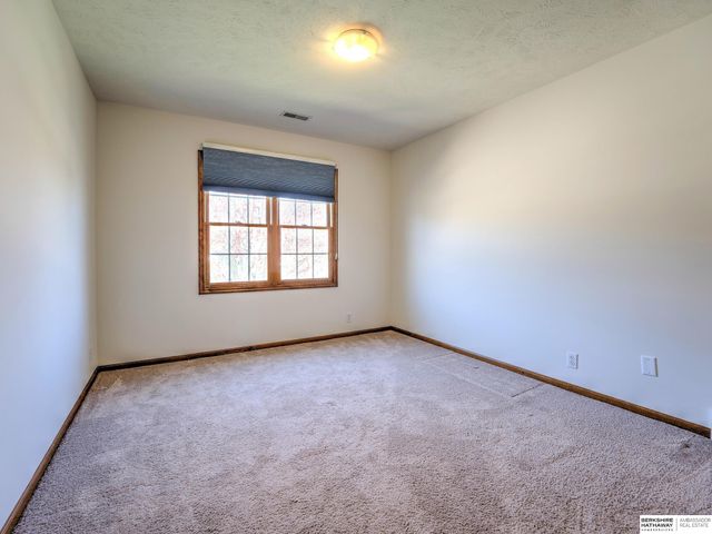 17631 Monroe Street, Omaha, NE 68135