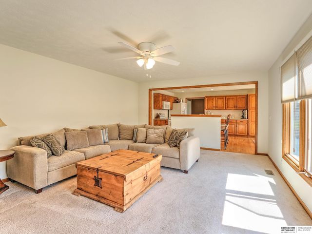 17631 Monroe Street, Omaha, NE 68135