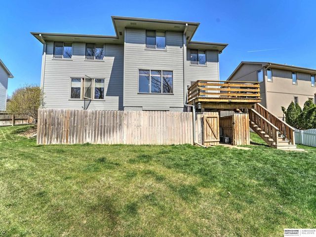 17631 Monroe Street, Omaha, NE 68135