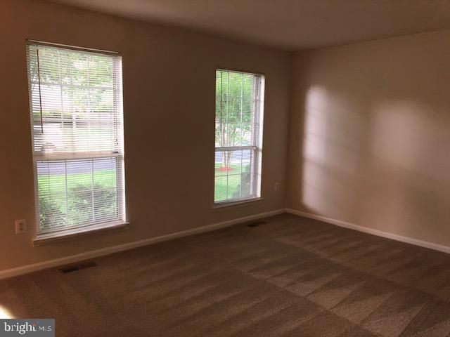 5803 PORTLAND DR, Woodbridge, VA 22193