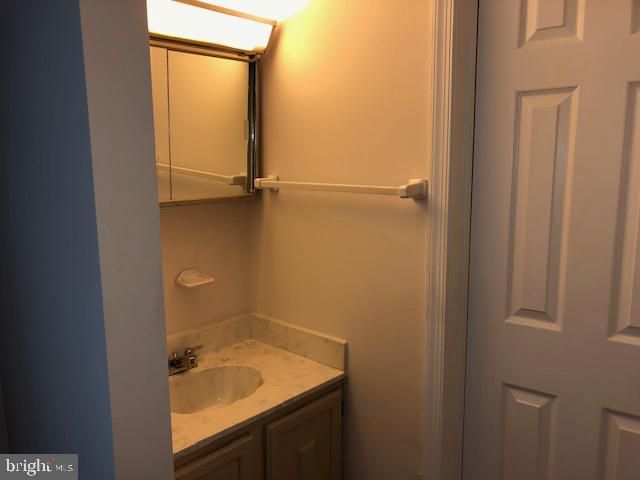 5803 PORTLAND DR, Woodbridge, VA 22193