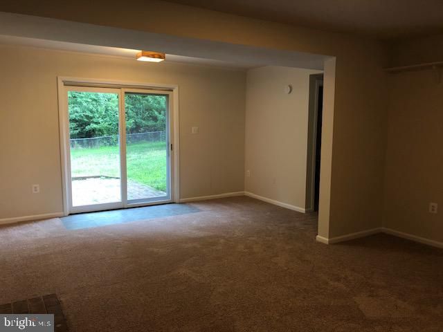 5803 PORTLAND DR, Woodbridge, VA 22193