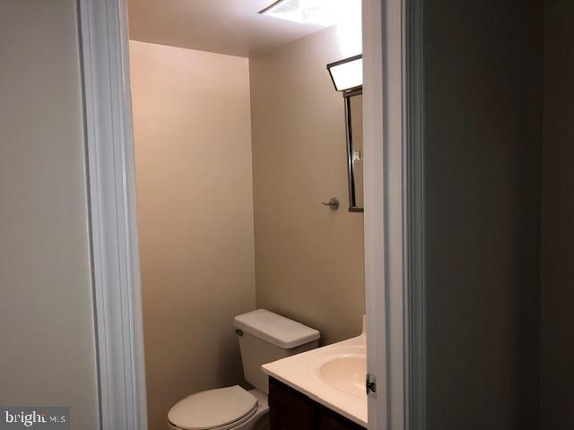 5803 PORTLAND DR, Woodbridge, VA 22193