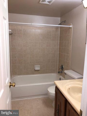 5803 PORTLAND DR, Woodbridge, VA 22193