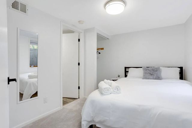 5656 Zane Avenue N, Crystal, MN 55429