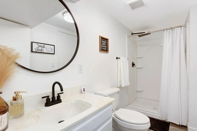 5656 Zane Avenue N, Crystal, MN 55429