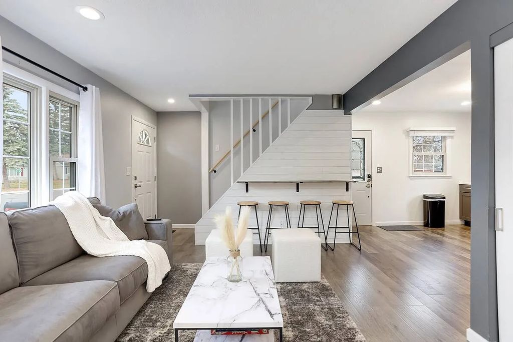 5656 Zane Avenue N, Crystal, MN 55429