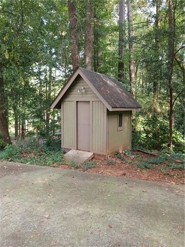 1876 Mason Mill Road, Decatur, GA 30033