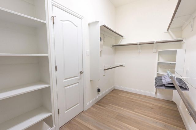 156 Pine Island LN, Leander, TX 78641