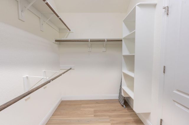 156 Pine Island LN, Leander, TX 78641