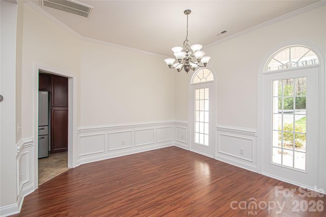 2725 Lakeview Circle, Matthews, NC 28105